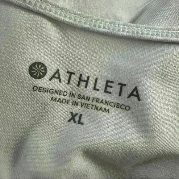 Athleta XL Women’s White Gathered Long Sleeve Top Zipper Arm & Back Pockets - Picture 8 of 10